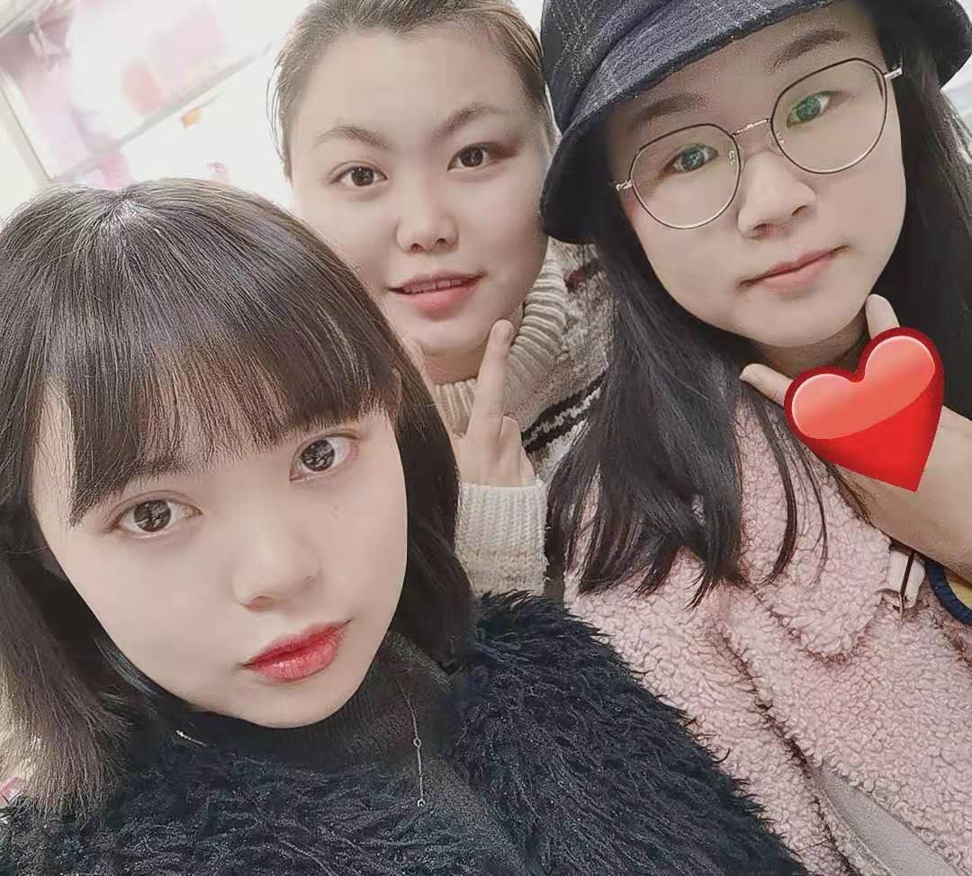 手植河邊柳，早晚見成林